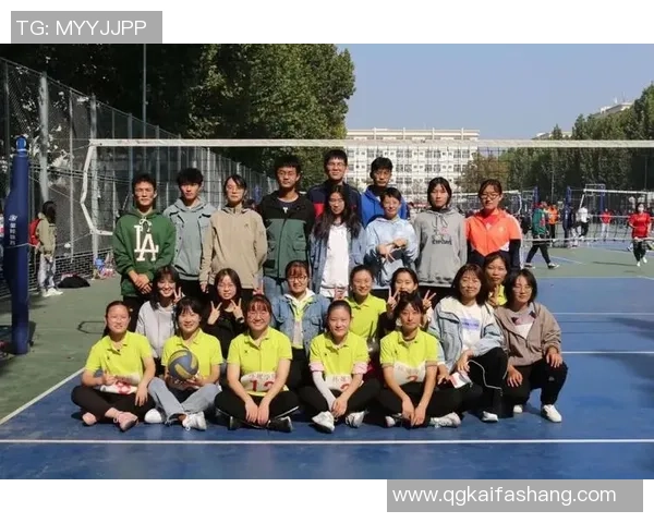 赛后分析：北京排球队与重庆排球队的表现与状态对比探讨